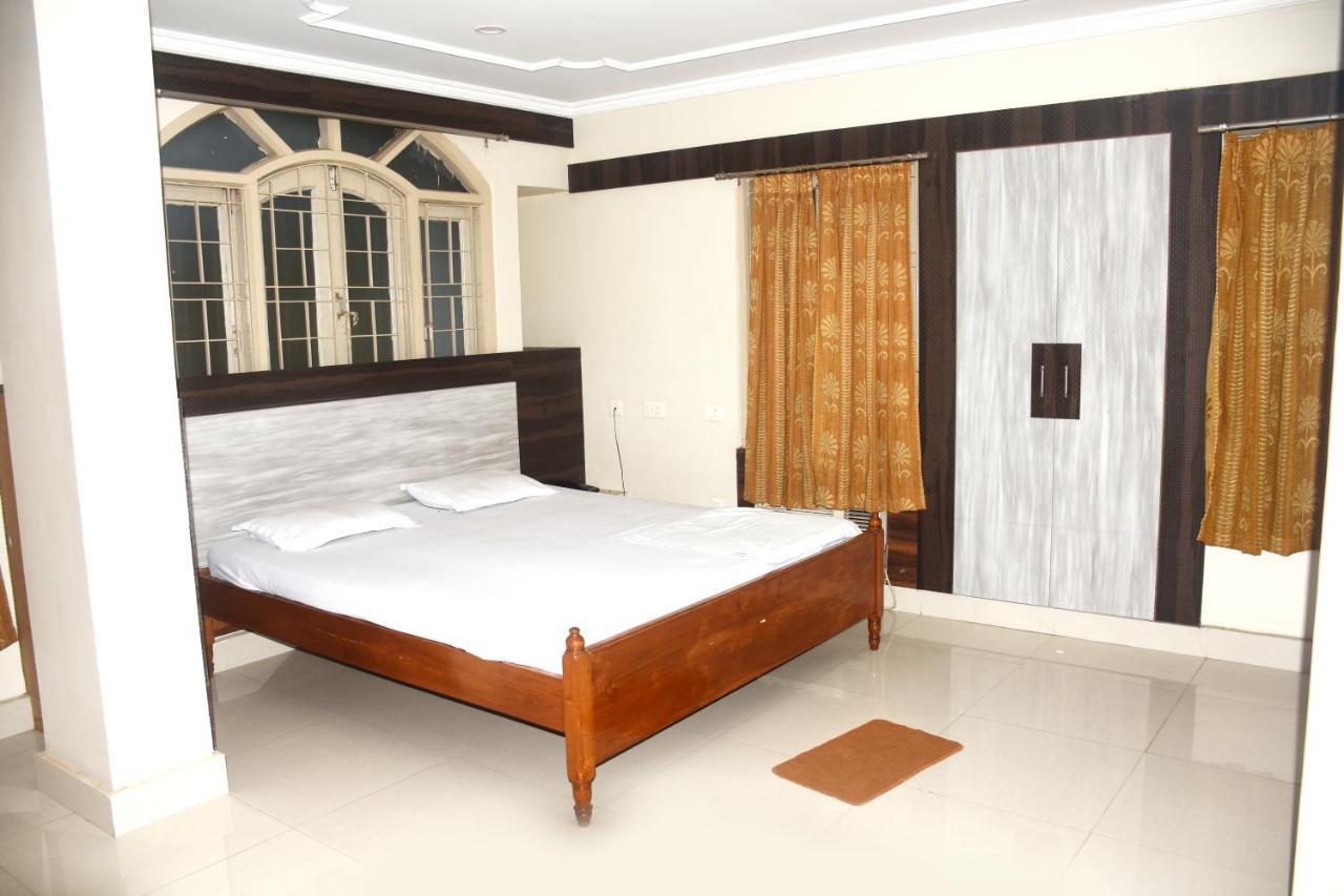 Hotel Trinath Nayagarh Luaran gambar