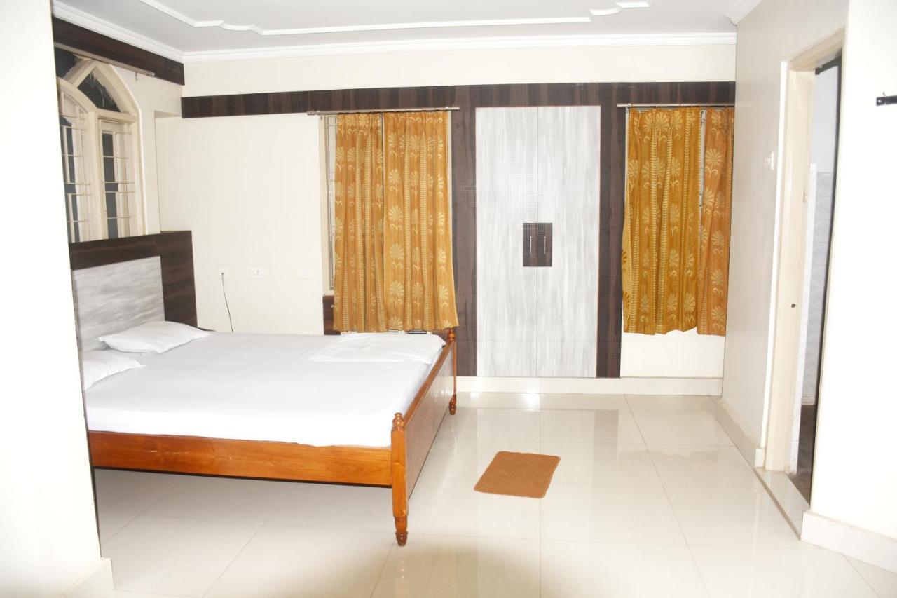 Hotel Trinath Nayagarh Luaran gambar